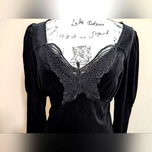 NWOT•ROMWE Black Velour, Lace Butterfly,Gothic,Flounce Sleeve Women's Top•M•🖤🦋